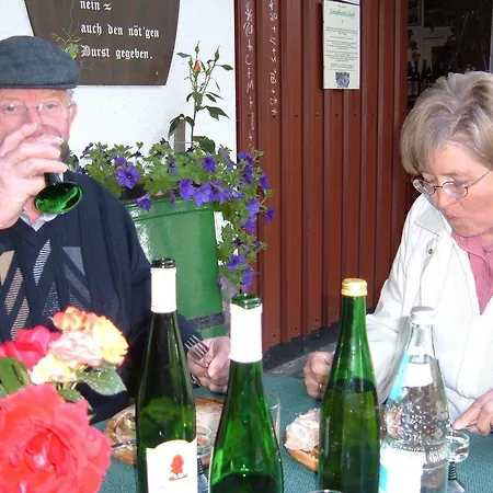 Kleines Winzerhäuschen Bremm