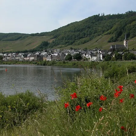 Kleines Winzerhäuschen
